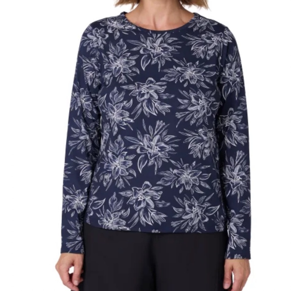 ⭐️ Firm Price ⭐️ New with tags Small Floral Navy Women's Top